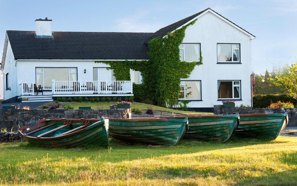 The Waterfront House Country Home Oughterard Dış mekan fotoğraf