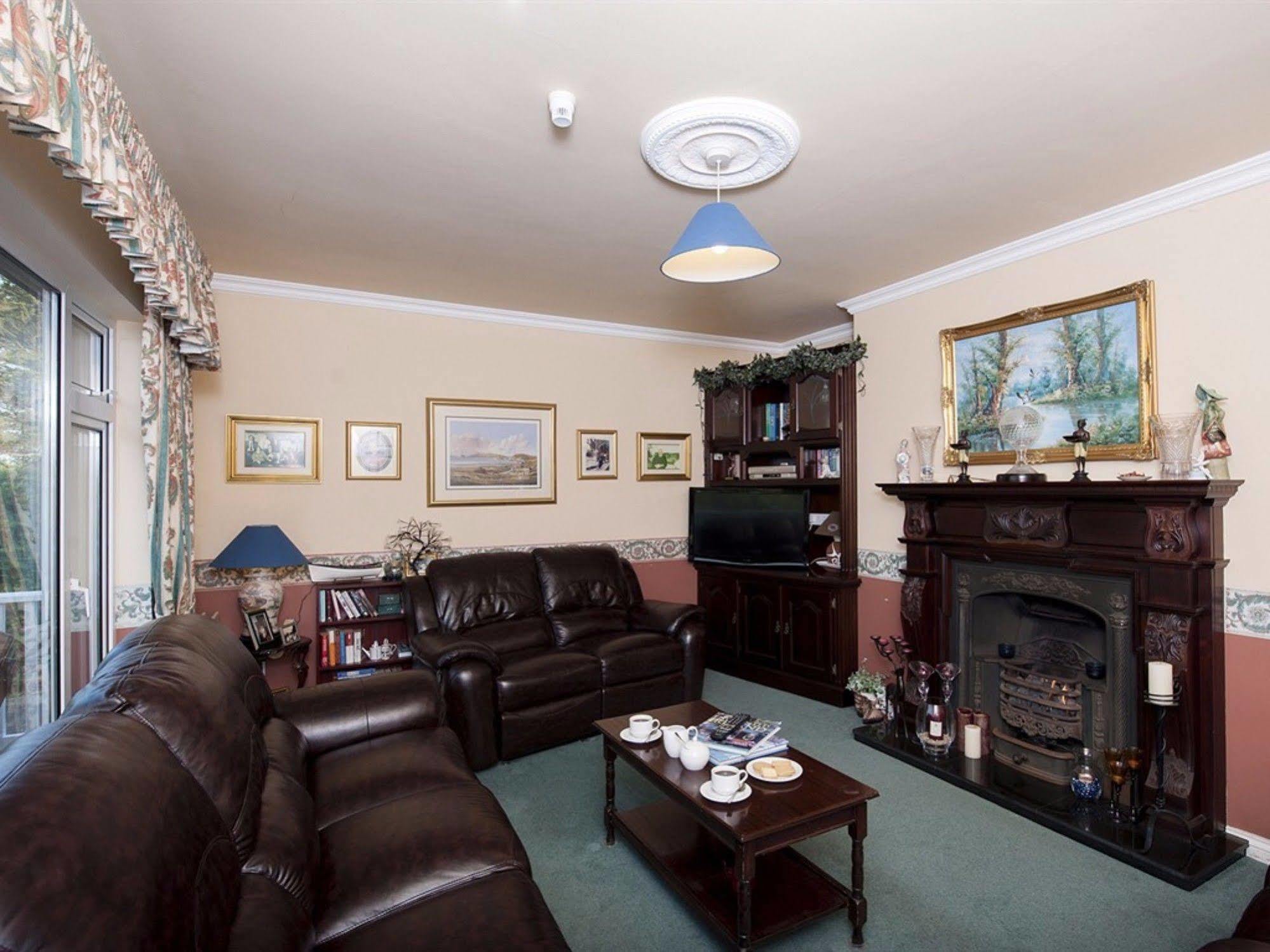 The Waterfront House Country Home Oughterard Dış mekan fotoğraf
